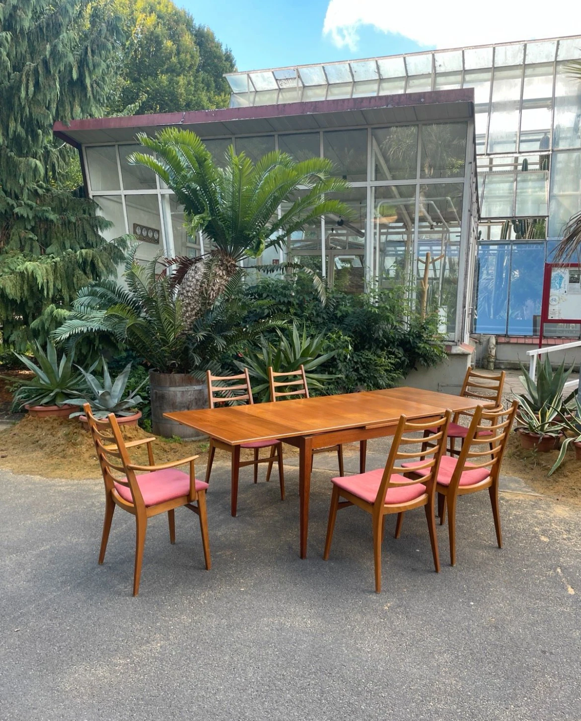 Furniture outside the tropical greenhouse.